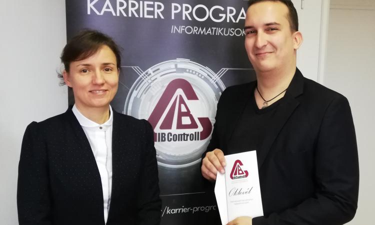 Ösztöndíj átadó